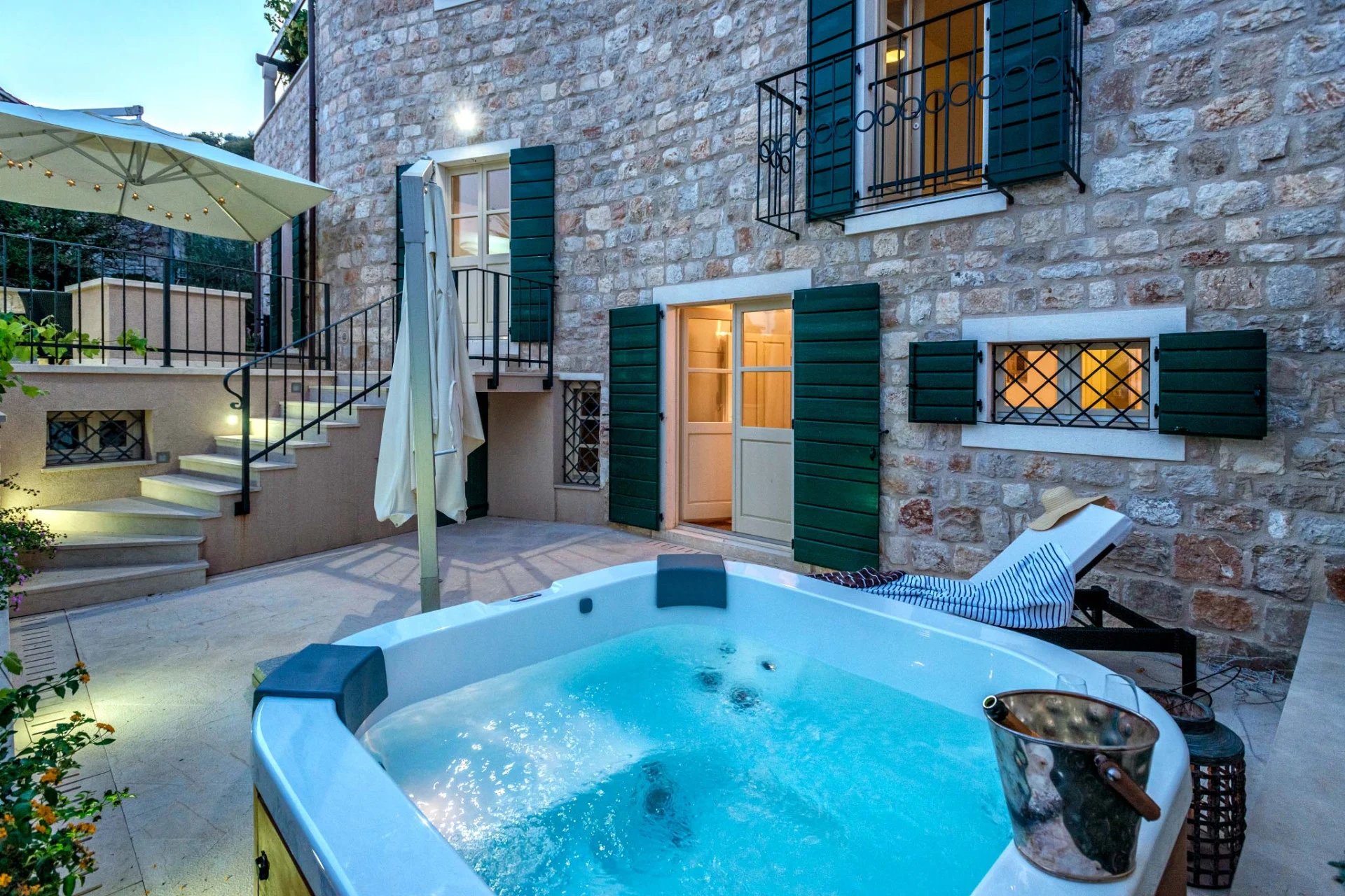 Villa Hvar Town Beauty jacuzzi