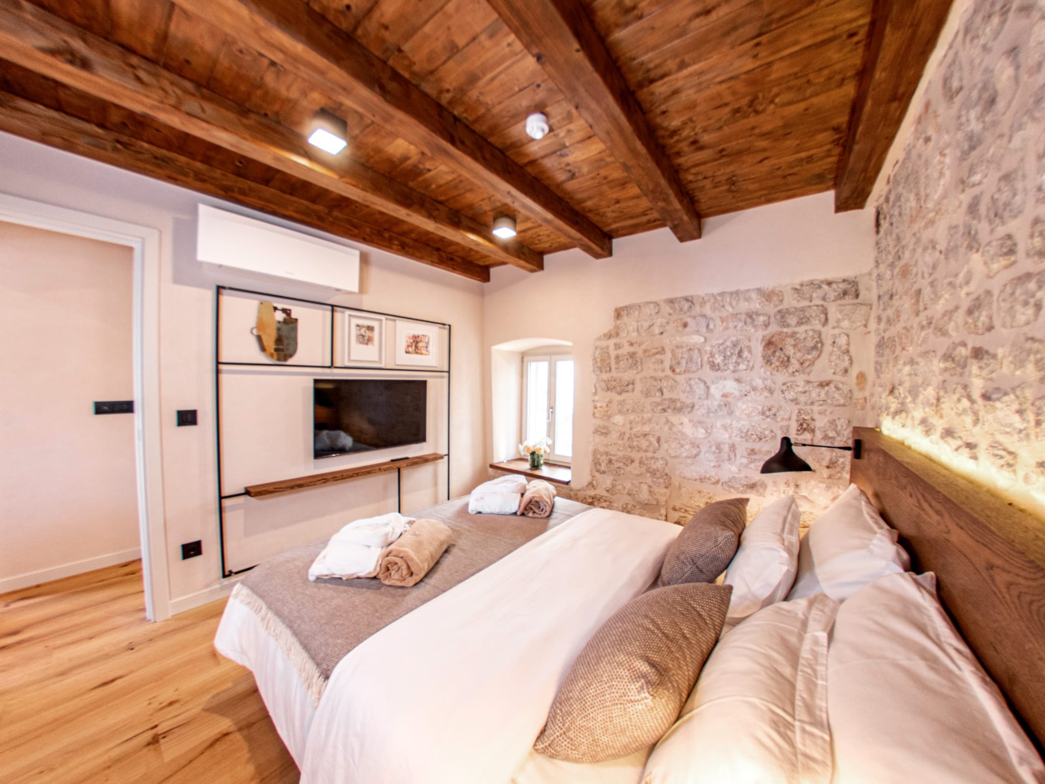 Villa Hvar timeless Beauty bedroom