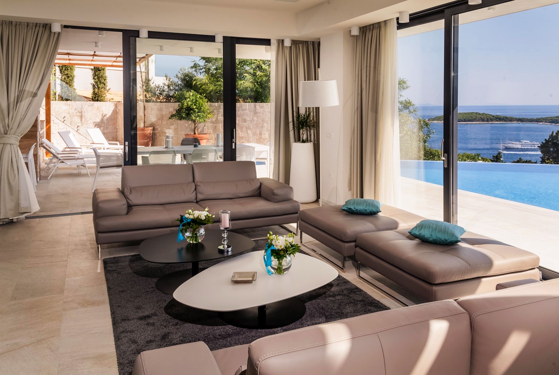 Villa Luxury Beauty living room