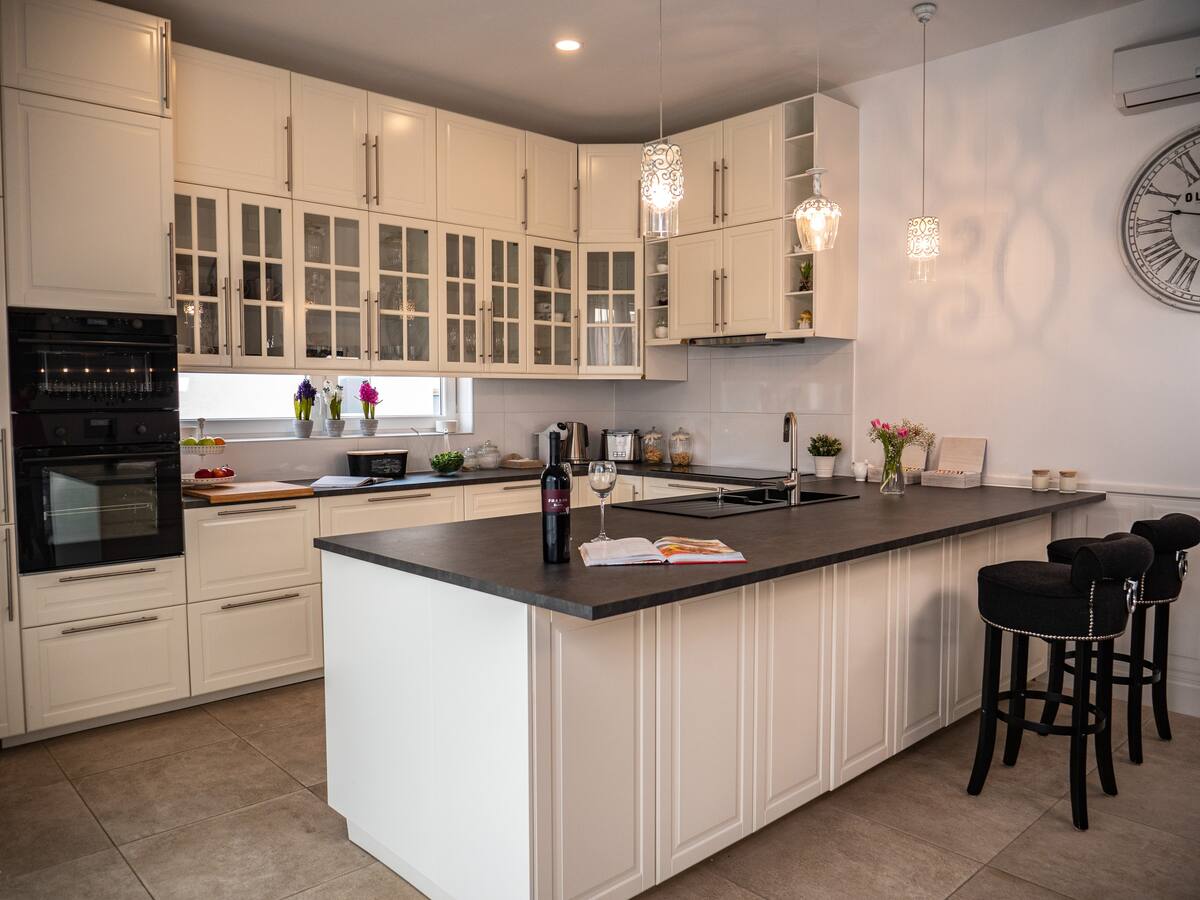 Villa elegant Beauty kitchen