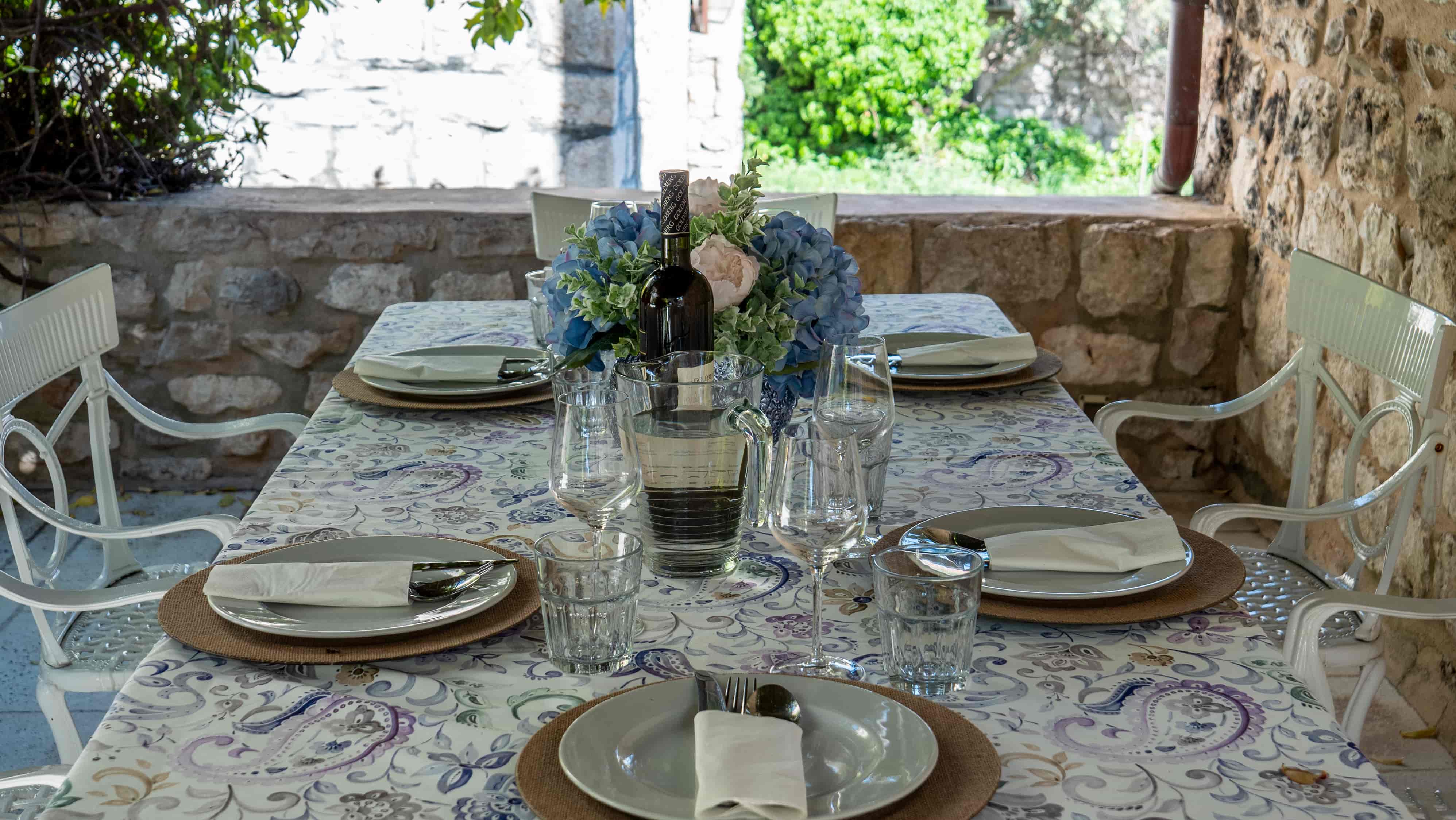 Villa Fortica outdoor table