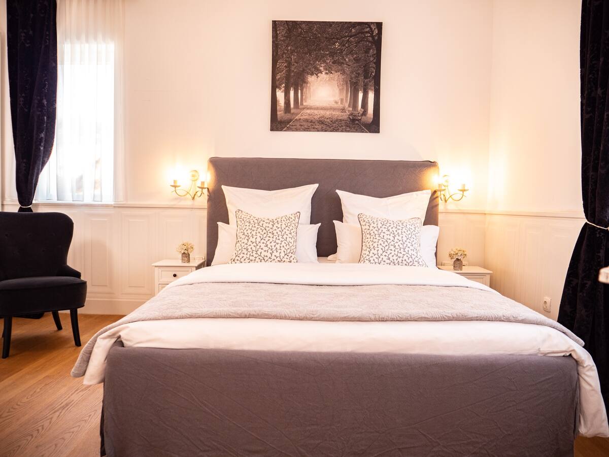 Villa elegant Beauty bedroom