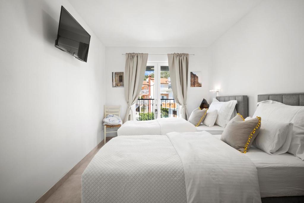 Hvar stunning seaview retreat with terrace apartment - Image 7