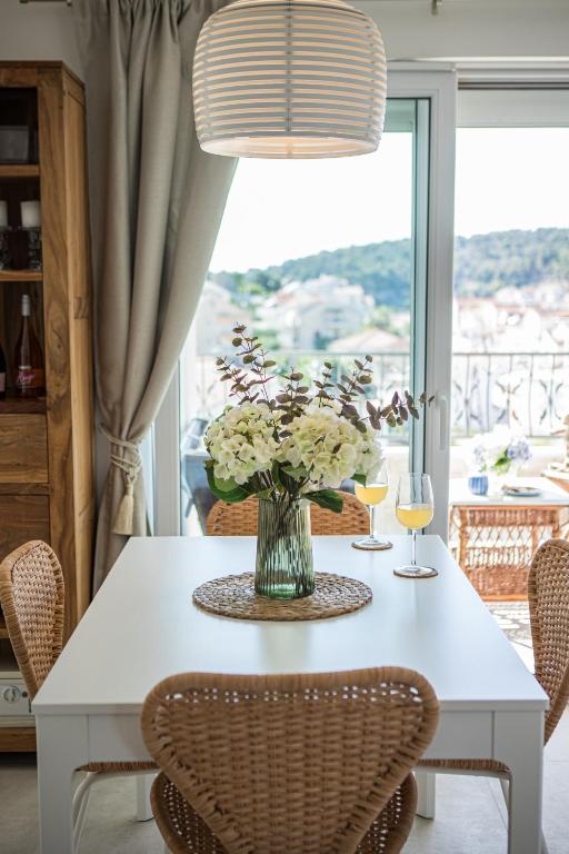 Hvar stunning seaview retreat with terrace apartment - Image 9